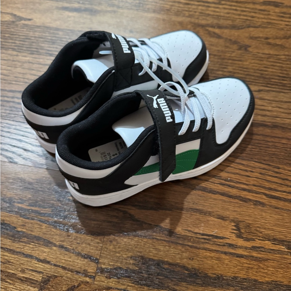 Brand new Puma boys shoes size 1C